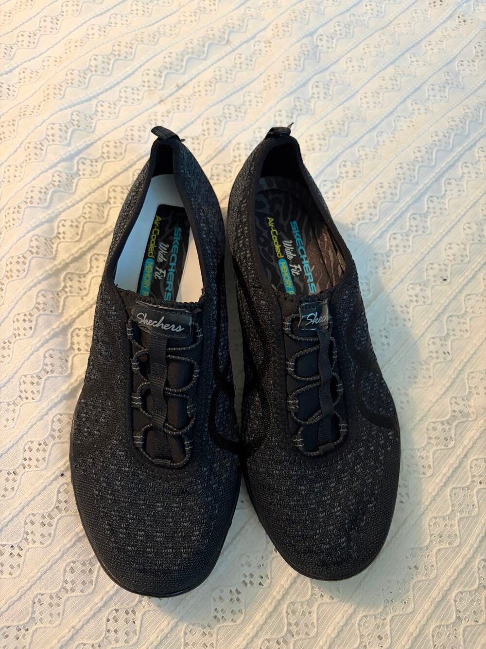 Skechers Breathe Easy Fortune Knit Black Slip On Shoes Women's 8.5 23028